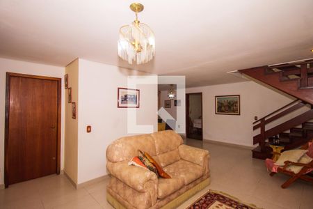 Sala de casa à venda com 4 quartos, 266m² em Partenon, Porto Alegre