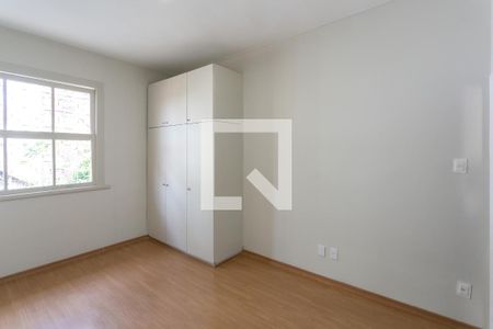 Quarto 2 de apartamento para alugar com 3 quartos, 110m² em Santo Antônio, Belo Horizonte