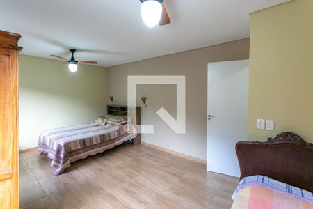 Quarto de casa para alugar com 1 quarto, 50m² em Santa Efigênia, Belo Horizonte