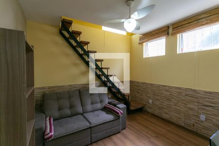 Sala de casa para alugar com 1 quarto, 50m² em Santa Efigênia, Belo Horizonte