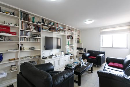 Sala de TV de apartamento à venda com 3 quartos, 295m² em Jardins, São Paulo
