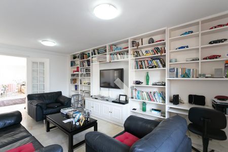 Sala de TV de apartamento à venda com 3 quartos, 295m² em Jardins, São Paulo