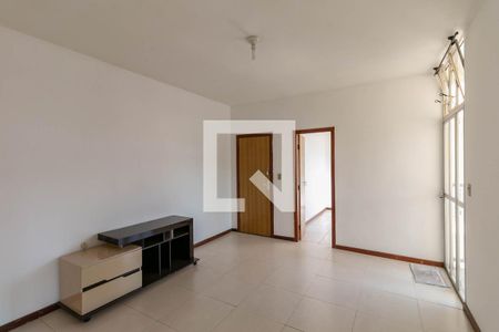 Sala de apartamento para alugar com 3 quartos, 66m² em Arvoredo, Contagem