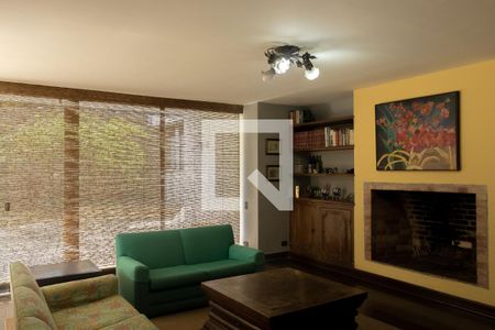 Sala 2 de casa à venda com 5 quartos, 400m² em Pinheiros, São Paulo