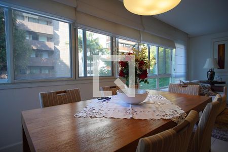 Sala de jantar de apartamento para alugar com 2 quartos, 111m² em Rio Branco, Porto Alegre