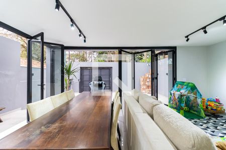 Sala de casa à venda com 4 quartos, 250m² em Jardim Itapeva, São Paulo