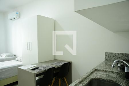 Cozinha de kitnet/studio para alugar com 1 quarto, 30m² em Granja Viana, Cotia