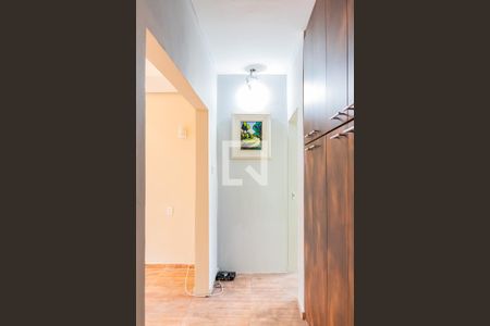 Corredor de casa para alugar com 2 quartos, 100m² em São Sebastião, Belo Horizonte