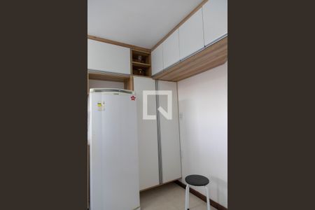 Cozinha de casa de condomínio para alugar com 2 quartos, 80m² em Stella Maris, Salvador