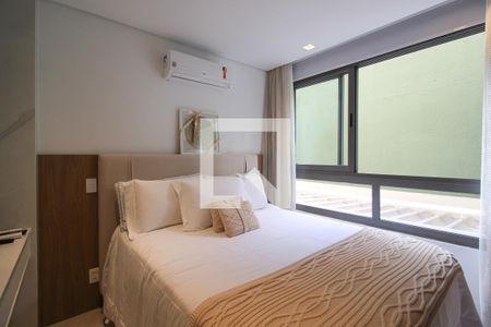 Suíte  de apartamento à venda com 1 quarto, 80m² em Vila Nova Conceição, São Paulo