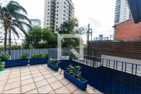 Casa à venda com 120m², 2 quartos e 1 vaga Casa à venda com 120m², 2 quartos e 1 vagaTerraço