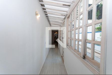Casa à venda com 120m², 2 quartos e 1 vaga Casa à venda com 120m², 2 quartos e 1 vagaCorredor