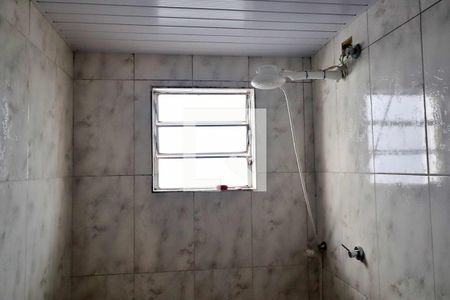 Banheiro de casa para alugar com 1 quarto, 50m² em Jardim Santo Alberto, Santo André