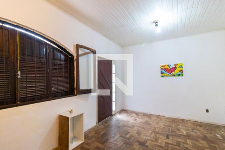 Casa à venda com 230m², 3 quartos e 2 vagasSala