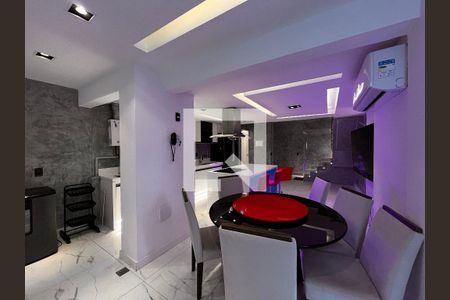 Sala de apartamento à venda com 2 quartos, 240m² em Recreio dos Bandeirantes, Rio de Janeiro