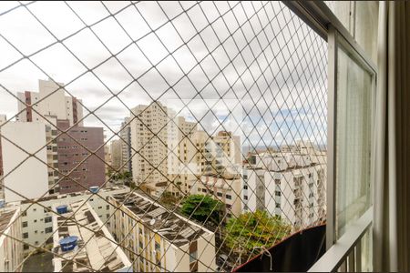 Vista da Sala de apartamento para alugar com 4 quartos, 144m² em Pituba, Salvador