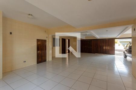 Casa para alugar com 1080m², 7 quartos e 8 vagas Casa para alugar com 1080m², 7 quartos e 8 vagasGaragem + 3 quartos