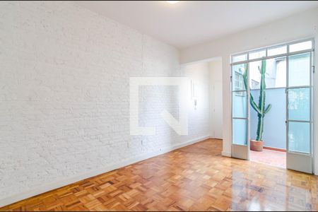 Sala de apartamento à venda com 2 quartos, 76m² em Pinheiros, São Paulo