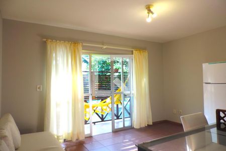 Sala de apartamento para alugar com 2 quartos, 40m² em Porto da Lagoa, Florianópolis