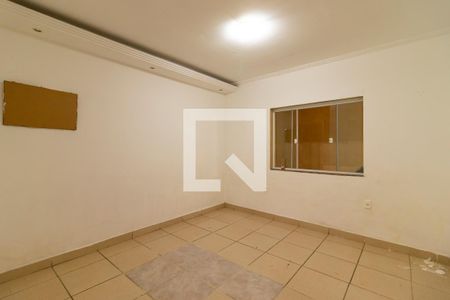 Quarto Suíte de casa para alugar com 2 quartos, 70m² em Cabral, Nilópolis