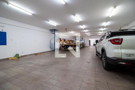 Garagem de casa para alugar com 3 quartos, 600m² em Vila Jacuí, São Paulo