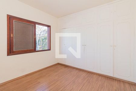 Quarto 1 de casa para alugar com 4 quartos, 400m² em Vila Irmãos Arnoni, São Paulo