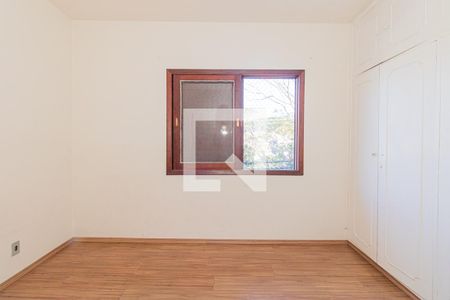 Quarto 1 de casa para alugar com 4 quartos, 400m² em Vila Irmãos Arnoni, São Paulo