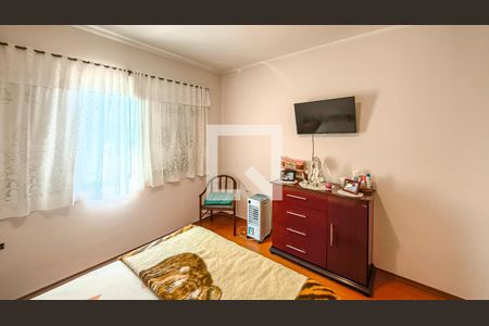 Suíte de casa à venda com 4 quartos, 150m² em Vila São Pedro, São Paulo