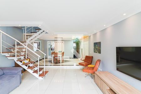 Sala de casa à venda com 3 quartos, 250m² em Vila Lageado, São Paulo