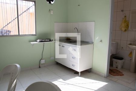 Cozinha de kitnet/studio para alugar com 1 quarto, 35m² em Vila Nilo, São Paulo