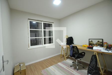 Quarto 1 de apartamento à venda com 3 quartos, 77m² em Medianeira, Porto Alegre
