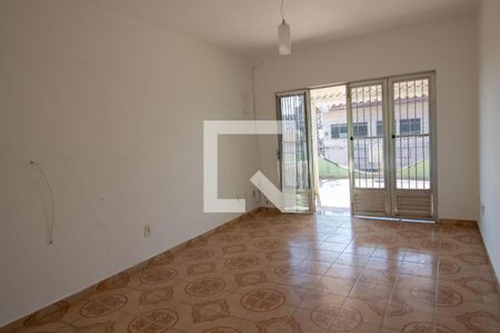 Sala de casa para alugar com 3 quartos, 182m² em Vila Carmosina, São Paulo