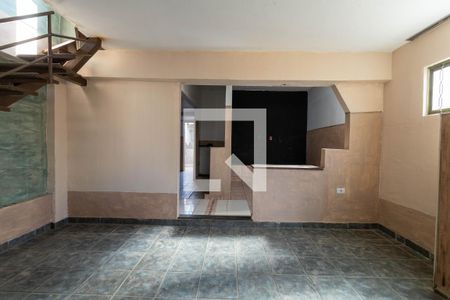 Sala 1 de casa para alugar com 2 quartos, 80m² em Setor Leste Universitário, Goiânia