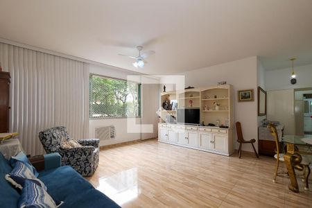 Apartamento à venda com 130m², 3 quartos e 1 vagaSala de TV