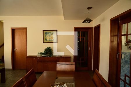 Sala de casa de condomínio para alugar com 4 quartos, 380m² em Pinus Park, Cotia
