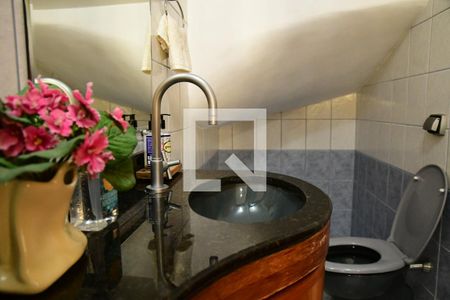 Lavabo de casa de condomínio para alugar com 4 quartos, 380m² em Pinus Park, Cotia