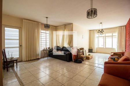 Casa à venda com 196m², 5 quartos e 3 vagasSala