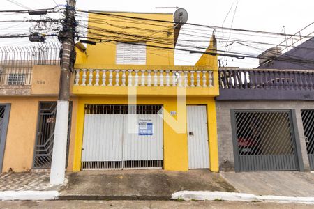 Fachada de casa à venda com 2 quartos, 125m² em Jardim Três Marias, São Paulo