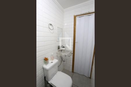 Banheiro de casa à venda com 1 quarto, 65m² em Jardim Três Marias, São Paulo