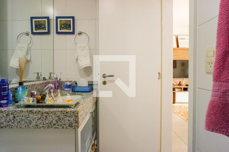 Apartamento para alugar com 80m², 2 quartos e 1 vaga Apartamento para alugar com 80m², 2 quartos e 1 vagaBanheiro Social