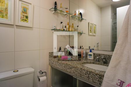 Apartamento para alugar com 80m², 2 quartos e 1 vaga Apartamento para alugar com 80m², 2 quartos e 1 vagaBanheiro da Suíte