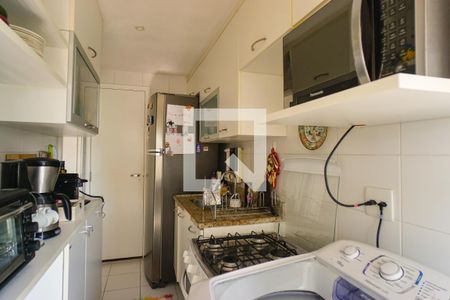 Apartamento para alugar com 80m², 2 quartos e 1 vaga Apartamento para alugar com 80m², 2 quartos e 1 vagaCozinha e Área de Serviço