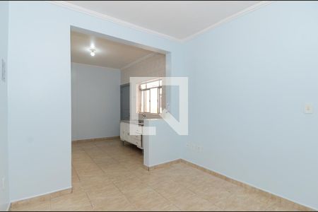 Sala de casa para alugar com 2 quartos, 52m² em Jardim Santa Bárbara, Guarulhos