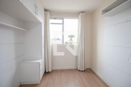 Quarto 2 de apartamento para alugar com 2 quartos, 50m² em Capão Raso, Curitiba