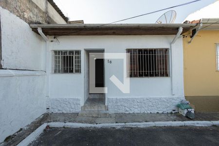 Casa à venda com 84m², 2 quartos e sem vaga Casa à venda com 84m², 2 quartos e sem vagaFachada