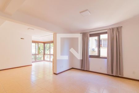 Sala de casa de condomínio para alugar com 3 quartos, 243m² em Menino Deus, Porto Alegre