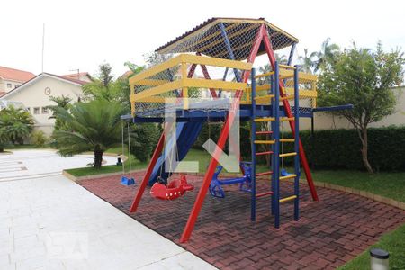 Casa à venda com 200m², 3 quartos e 5 vagas Casa à venda com 200m², 3 quartos e 5 vagasÁrea Comum - Playground