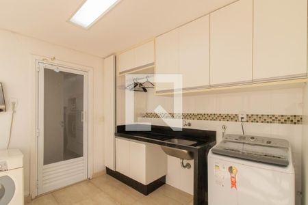 Casa à venda com 200m², 3 quartos e 5 vagas Casa à venda com 200m², 3 quartos e 5 vagasÁrea de Serviço