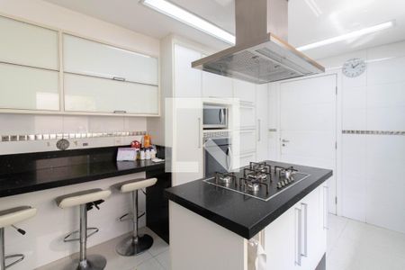 Casa à venda com 200m², 3 quartos e 5 vagas Casa à venda com 200m², 3 quartos e 5 vagasCozinha