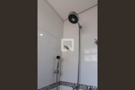 Casa à venda com 200m², 3 quartos e 5 vagas Casa à venda com 200m², 3 quartos e 5 vagasDetalhe - Banheiro da Suíte 2